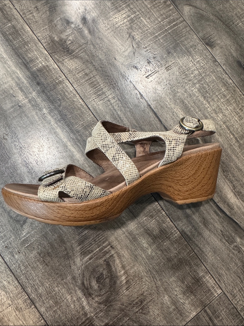 Dansko Julie Sandal Snakeskin Leather Buckle Straps Block Heel Size 38